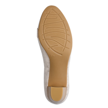 Load image into Gallery viewer, Jana Ladies Gold Court Shoe : 22467-42
