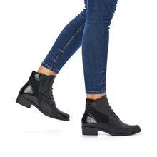 Load image into Gallery viewer, Remonte Black Patent/Leather Lace-Up Boot : D6882-00
